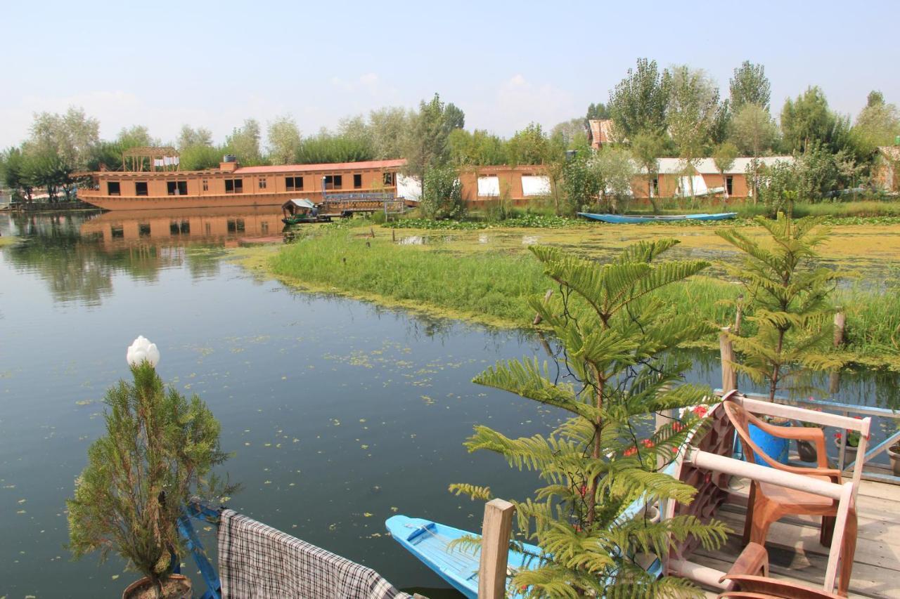 Umbrella Group Of House Boat Hotell Srīnagar Eksteriør bilde